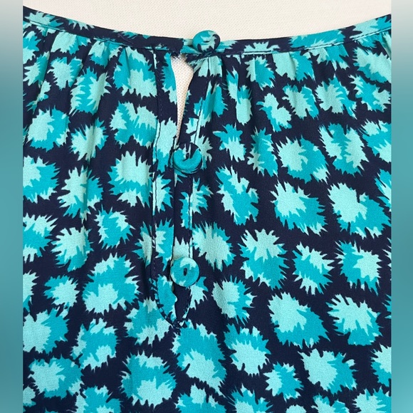 Loft Top - Picture 4 of 4